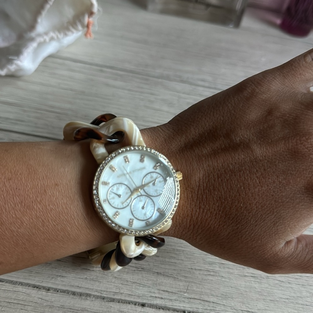 Watch - Picture 4 of 4